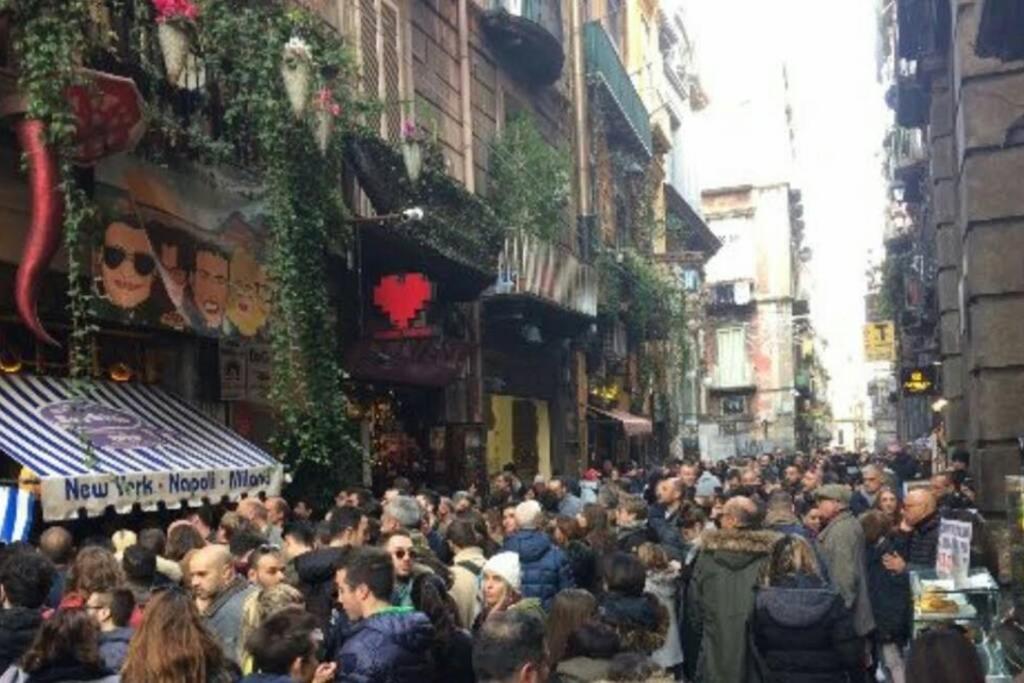 Napoli Centro Storico Un Passo Da San Gennaro Leilighet Eksteriør bilde